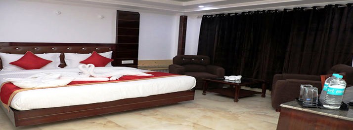 2529/The Grand White - Shimla 007.jpg